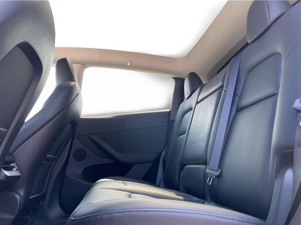 Tesla Model Y Long Range AWD 5d