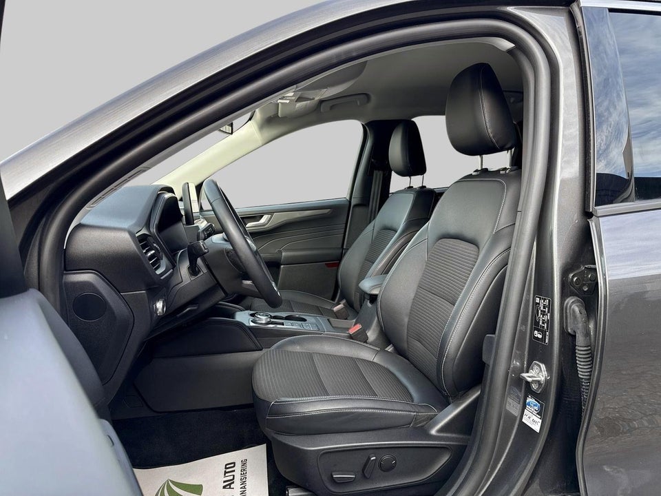 Ford Kuga 2,5 PHEV Titanium X CVT 5d