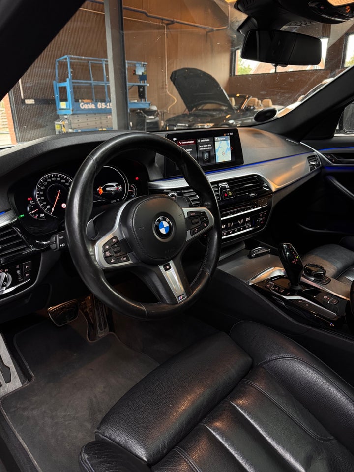 BMW 530d 3,0 Touring M-Sport aut. 5d