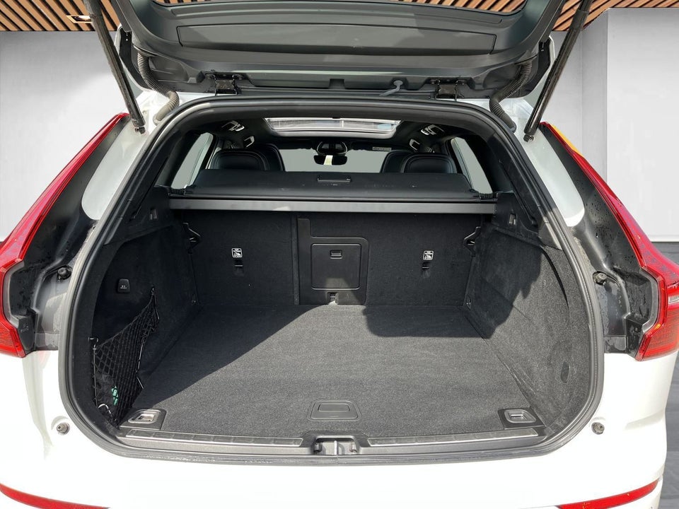 Volvo XC60 2,0 T6 ReCharge R-Design aut. AWD 5d