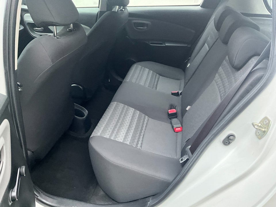 Toyota Yaris 1,0 VVT-i T2 5d