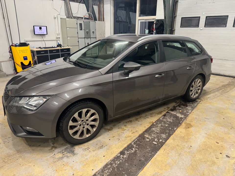 Seat Leon 1,6 TDi 105 Reference ST 5d