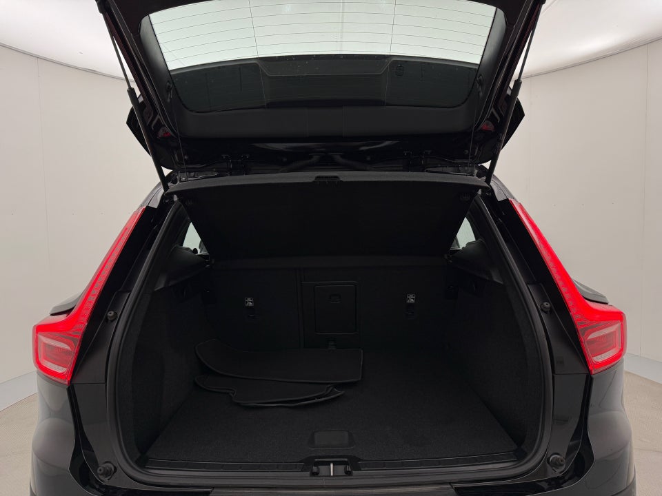 Volvo XC40 P6 ReCharge Core 5d