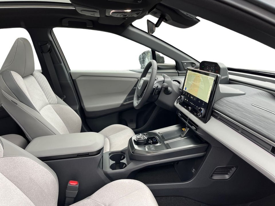 Toyota C-HR+ 77 Executive AWD 5d