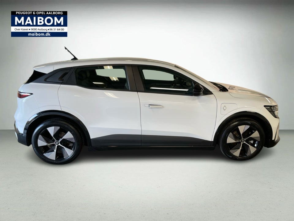 Renault Megane E-Tech 40 Equilibre 5d