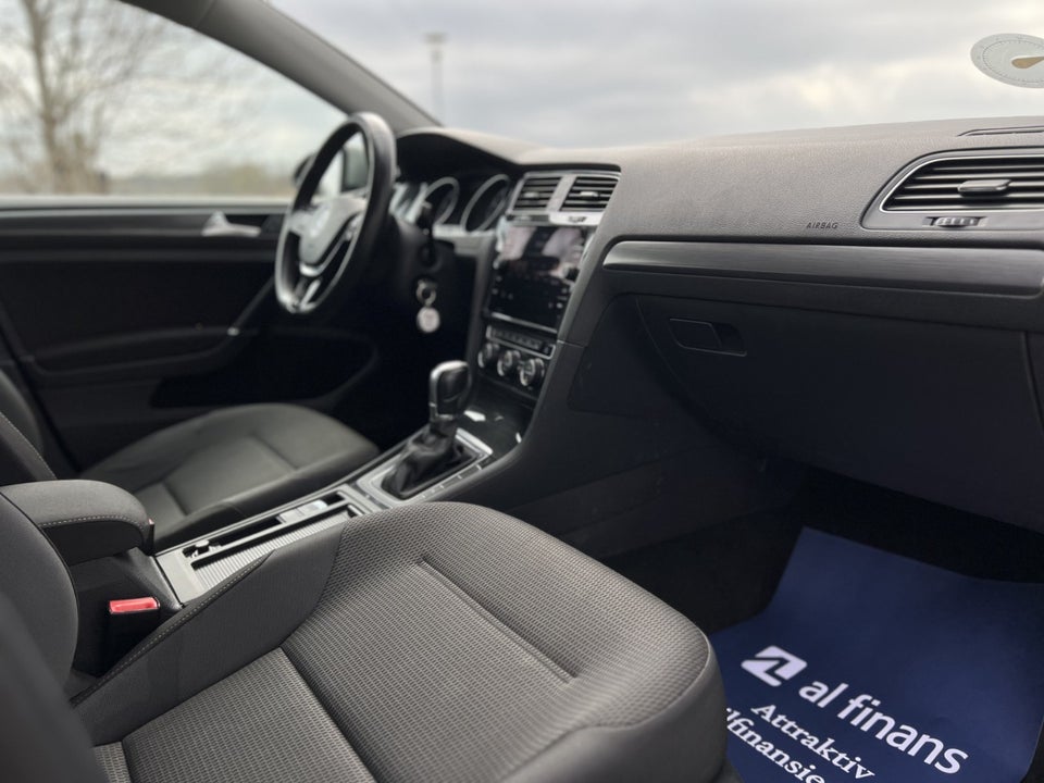 VW Golf VII 1,5 TSi 130 Comfortline DSG 5d