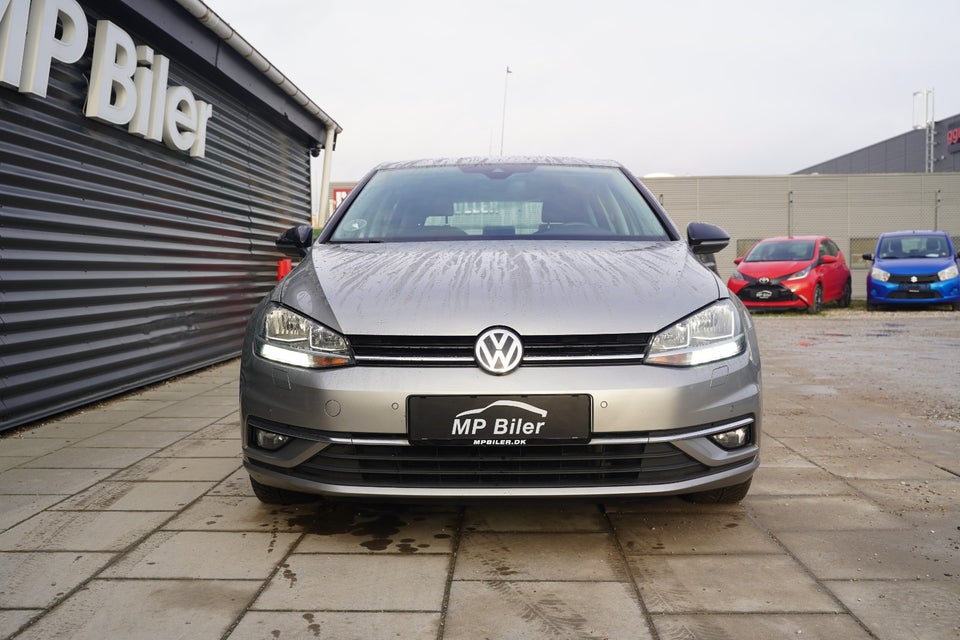 VW Golf VII 1,6 TDi 115 IQ.Drive DSG 5d