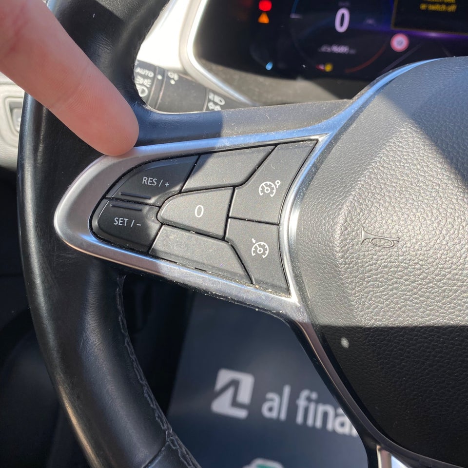 Renault Captur 1,6 E-Tech Intens 5d