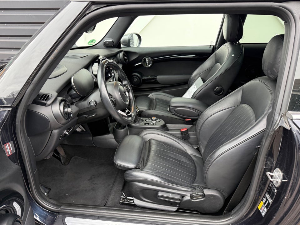 MINI Cooper SE Maximise 3d