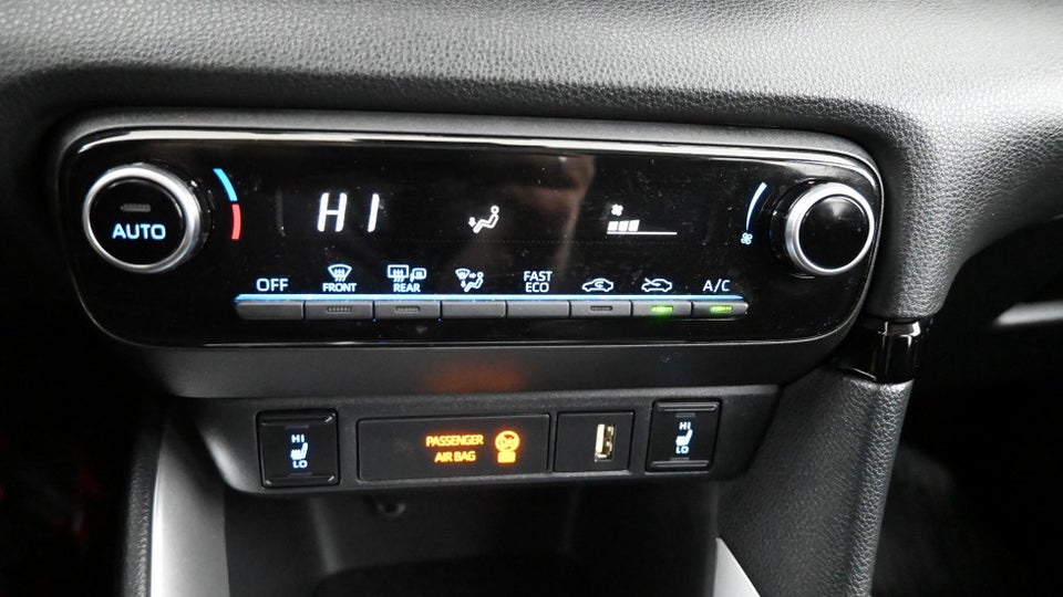 Toyota Yaris 1,5 Hybrid H3 e-CVT 5d