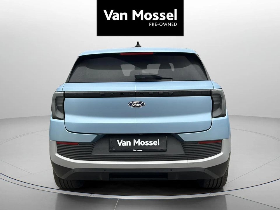 Ford Explorer 84 Premium Extended Range AWD 5d