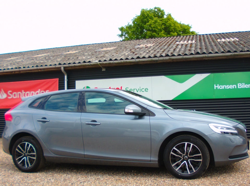 Volvo V40 2,0 D3 150 Momentum aut. 5d