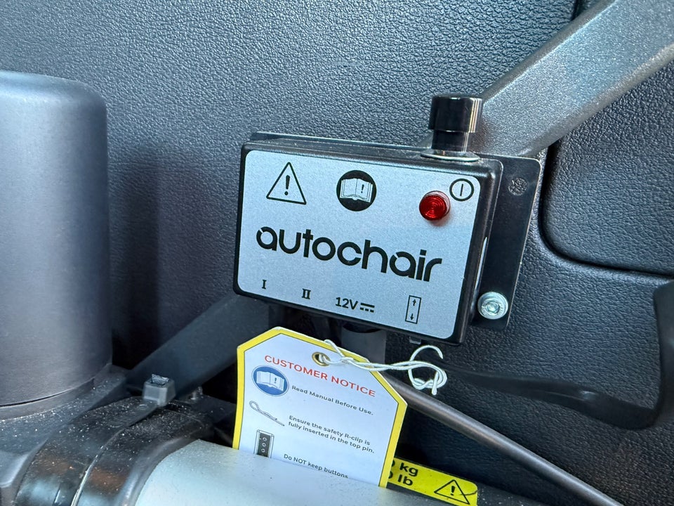 VW Caddy 1,6 TDi 102 Trendline DSG 4d