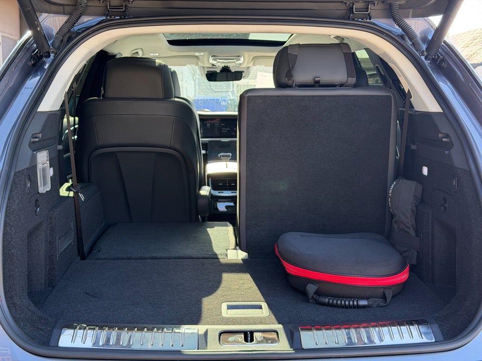 Hongqi E-HS9 99 Exclusive 5d