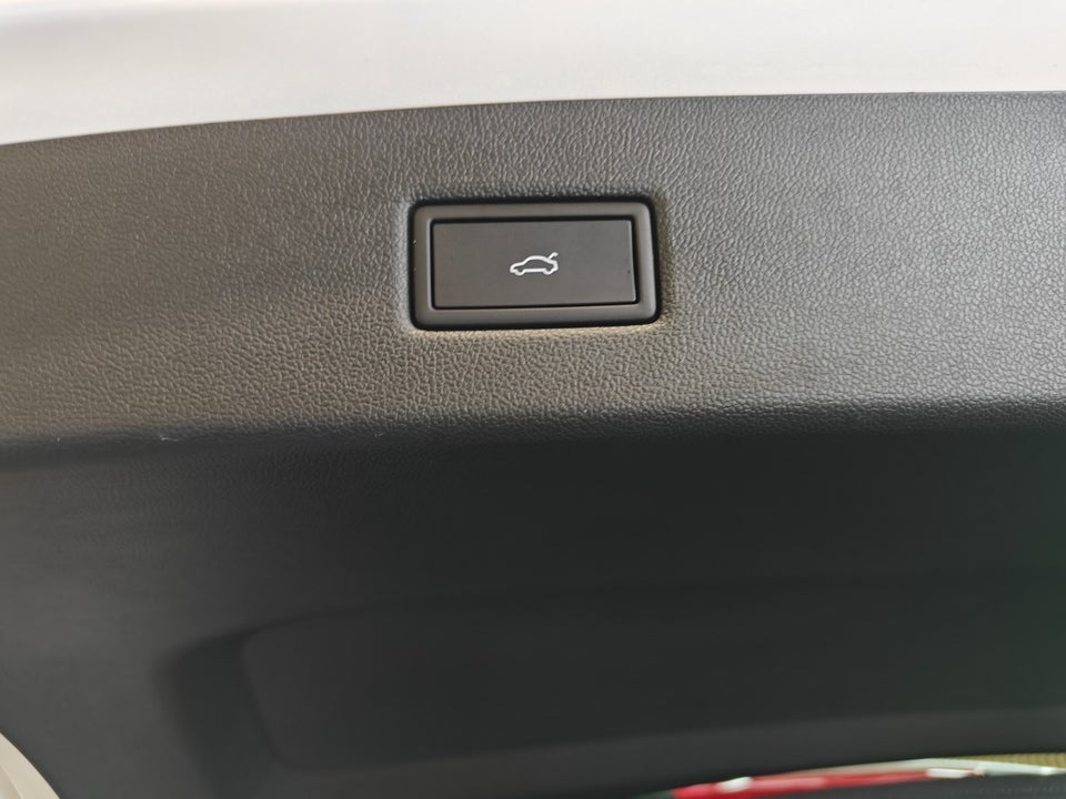 Ford Explorer 79 Select Extended Range AWD 5d