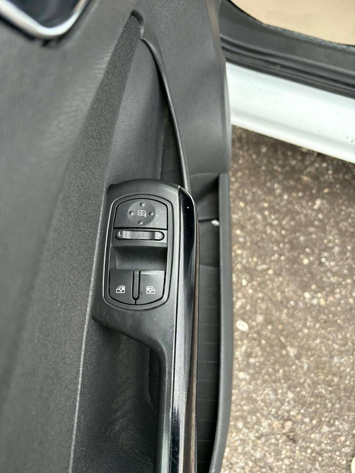 Opel Corsa 1,0 12V Enjoy 5d