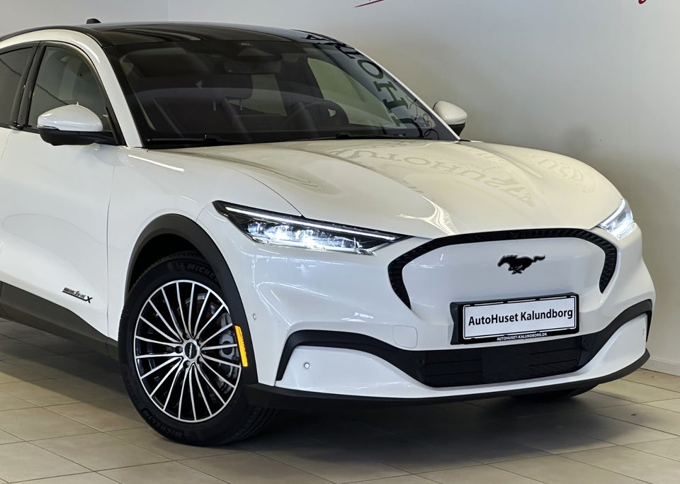 Ford Mustang Mach-E 98 Premium Extended Range 5d