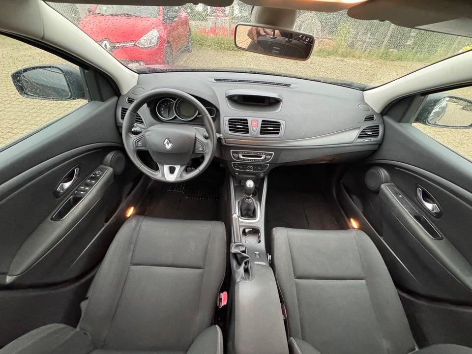 Renault Megane III 1,6 110 Expression Sport Tourer 5d