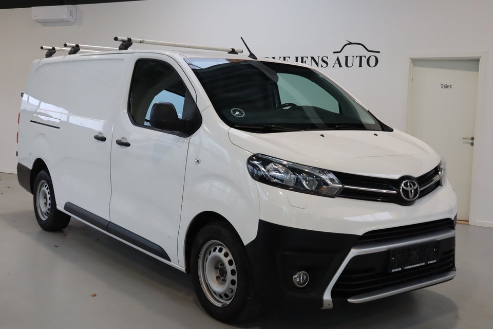 Toyota ProAce 2,0 D 122 Medium Comfort Master aut. 5d