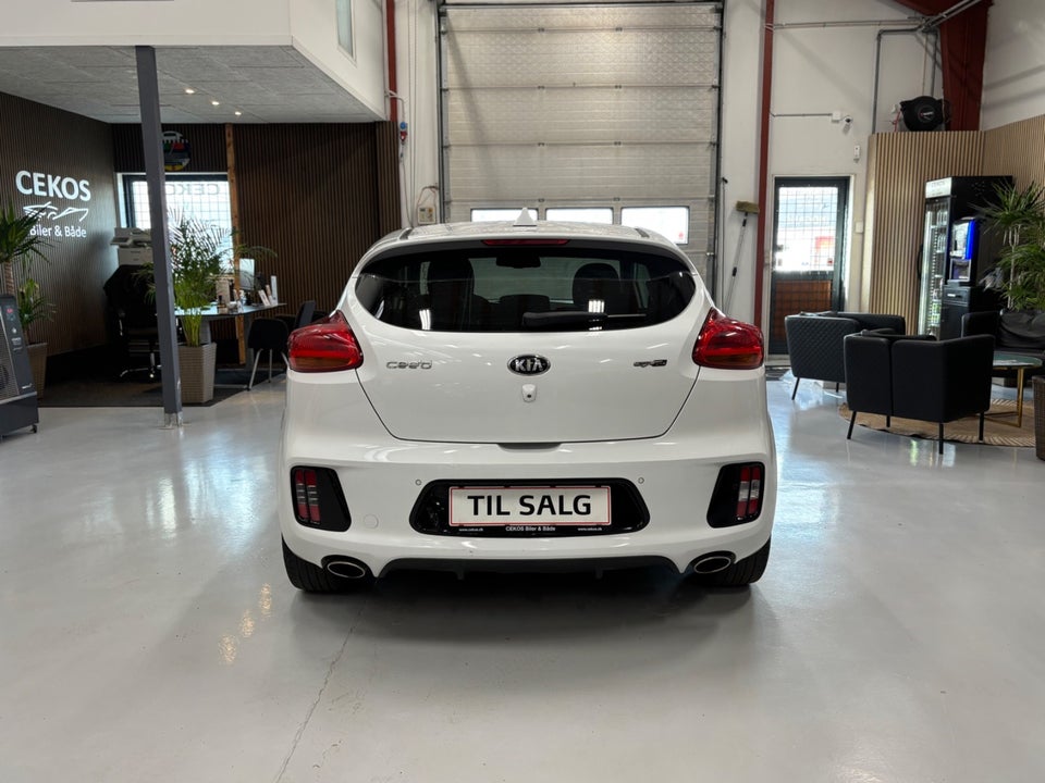 Kia Ceed 1,6 CRDi 136 GT-Line Limited 5d