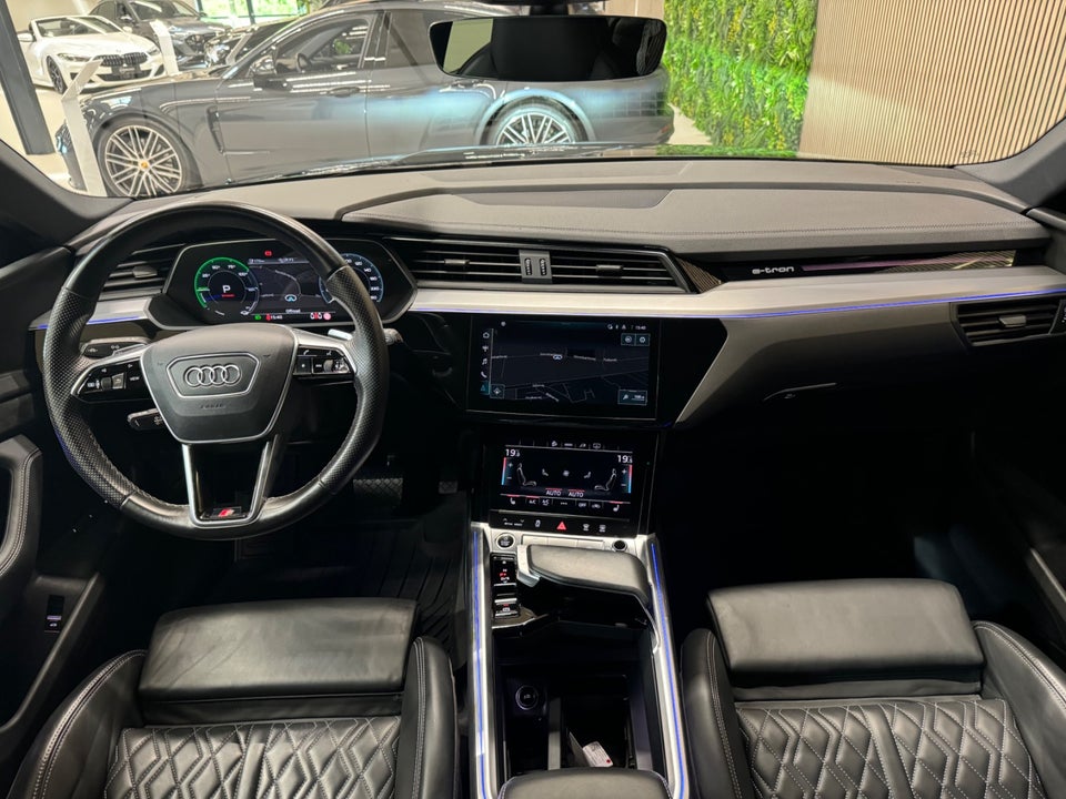 Audi e-tron 55 S-line quattro 5d