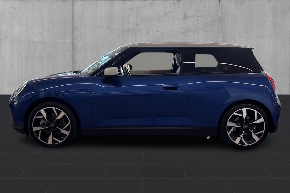 MINI Cooper SE Favoured Trim M 3d