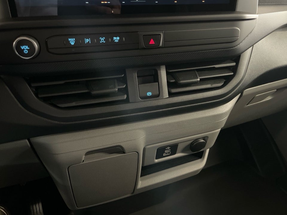 Ford E-Transit Custom 320 L1 64 Trend