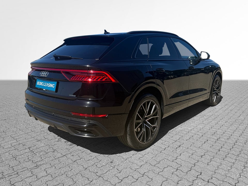 Audi Q8 50 TDi S-line quattro Tiptr. 5d