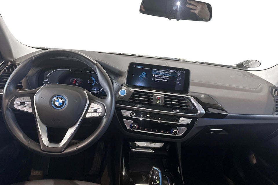 BMW iX3 Charged 5d