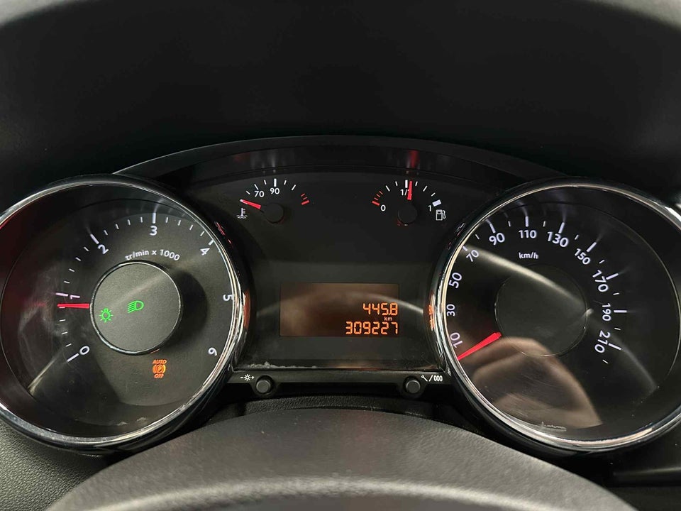 Peugeot 3008 1,6 HDi 110 Premium 5d