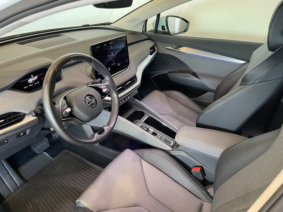 Skoda Enyaq 80 iV Plus Loft 5d
