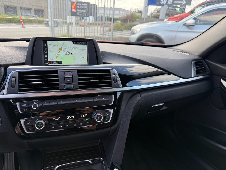 BMW 320i 2,0 Touring Advantage aut. 5d