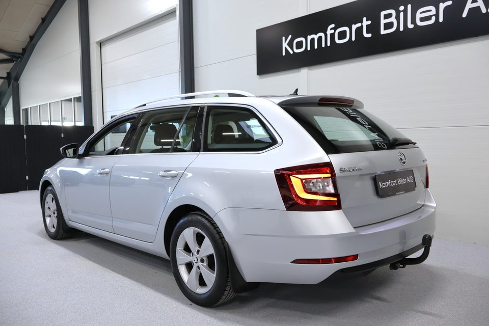 Skoda Octavia 1,6 TDi 115 Style Combi 5d