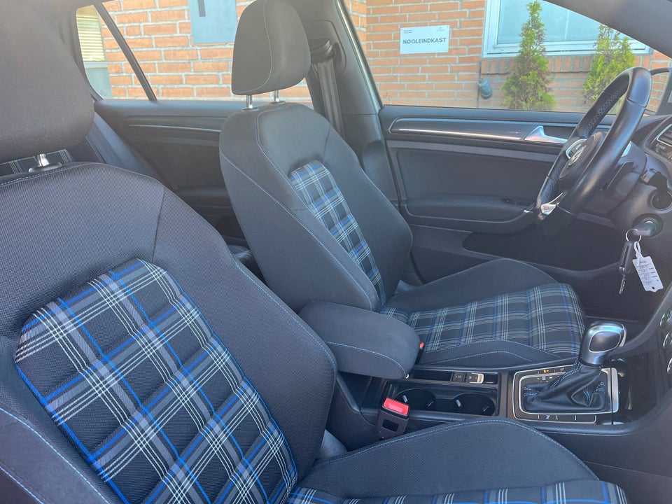 VW Golf VII 1,4 GTE DSG 5d