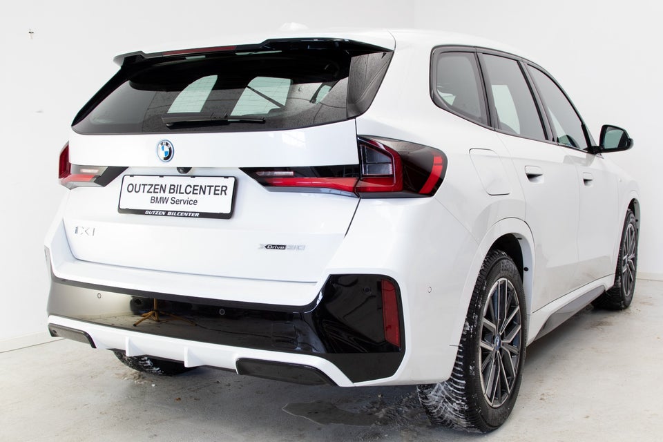 BMW iX1 xDrive30 M-Sport 5d