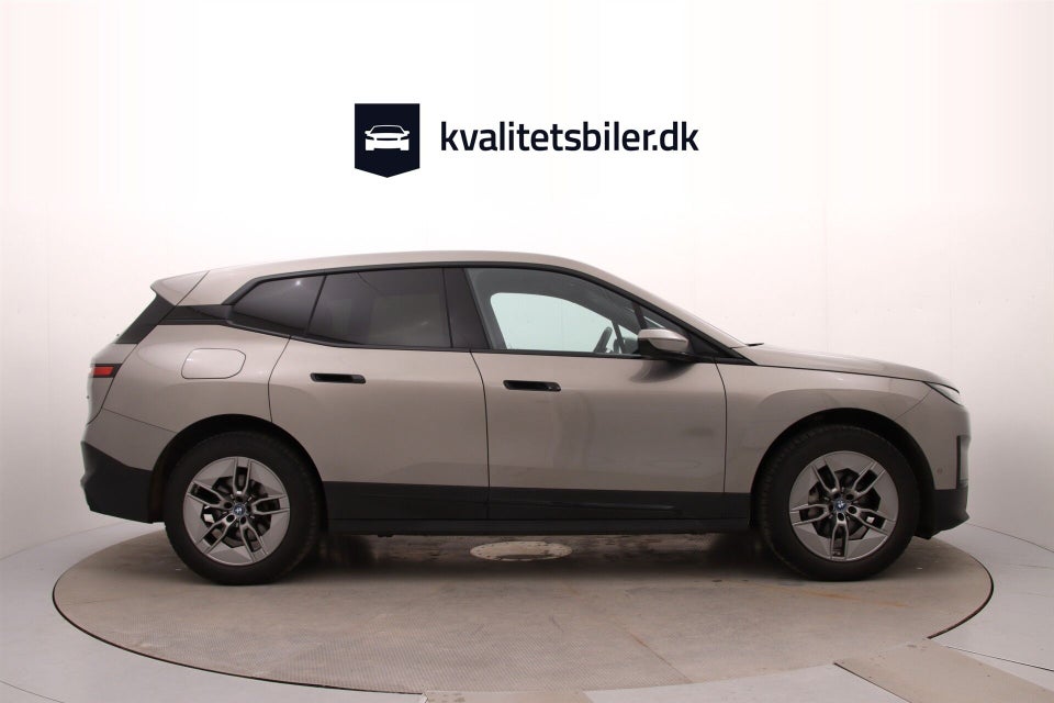 BMW iX xDrive50 Fully Charged 5d
