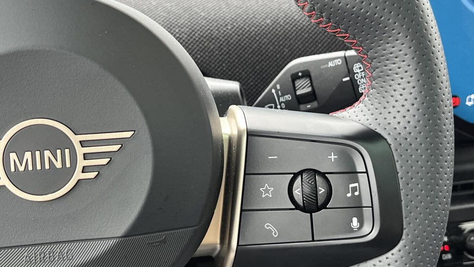 MINI Cooper E JCW Trim M 3d