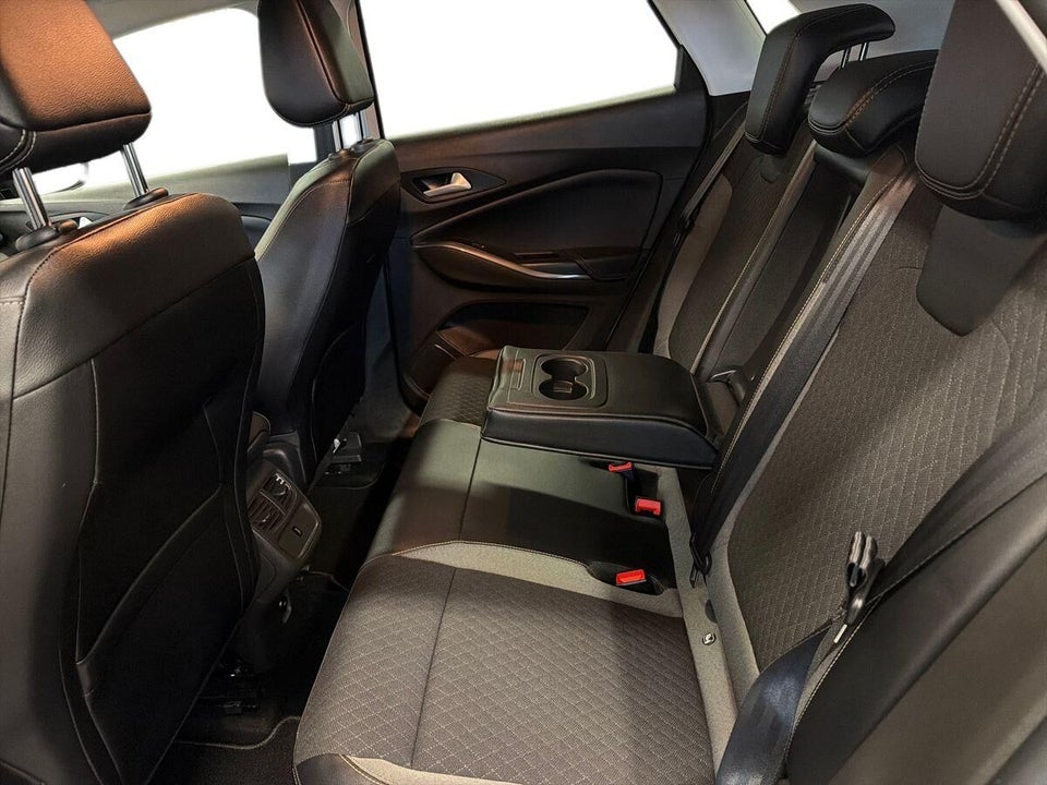 Opel Grandland X 1,6 Hybrid Ultimate aut. 5d