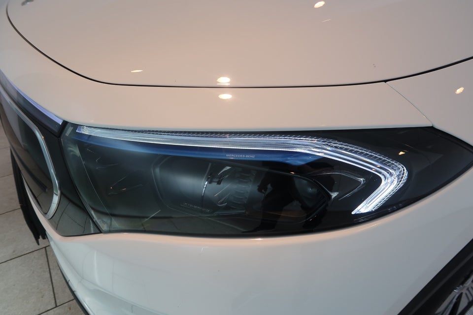 Mercedes EQA300 Progressive 4Matic 5d