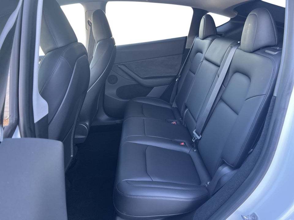 Tesla Model Y RWD 5d