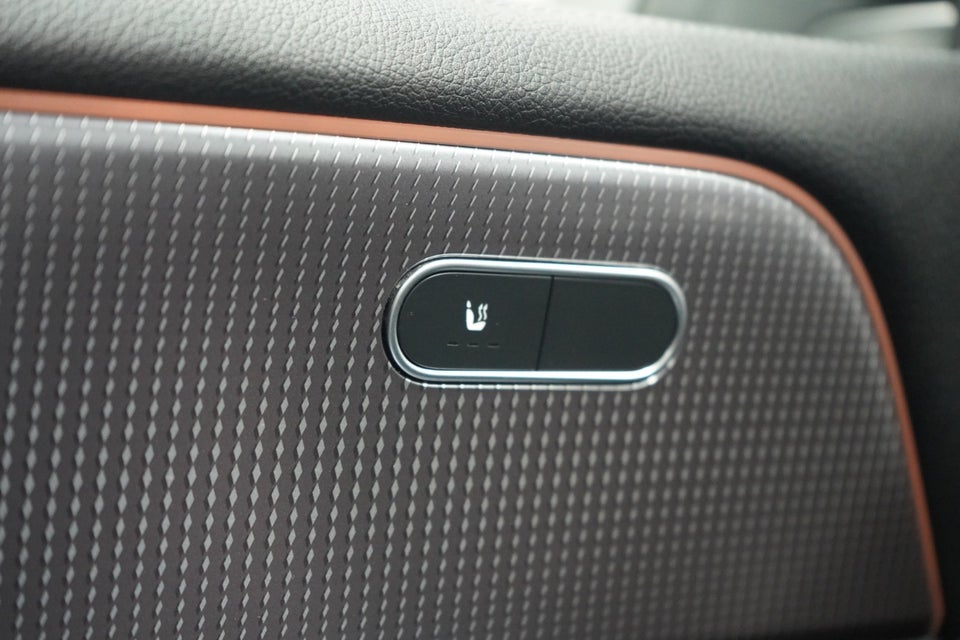 Mercedes EQB300 4Matic 7prs 5d