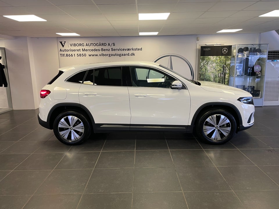 Mercedes EQA350 4Matic 5d