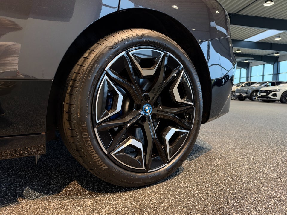 BMW iX xDrive40 5d