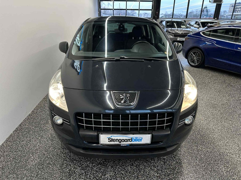 Peugeot 3008 1,6 HDi 110 Premium 5d