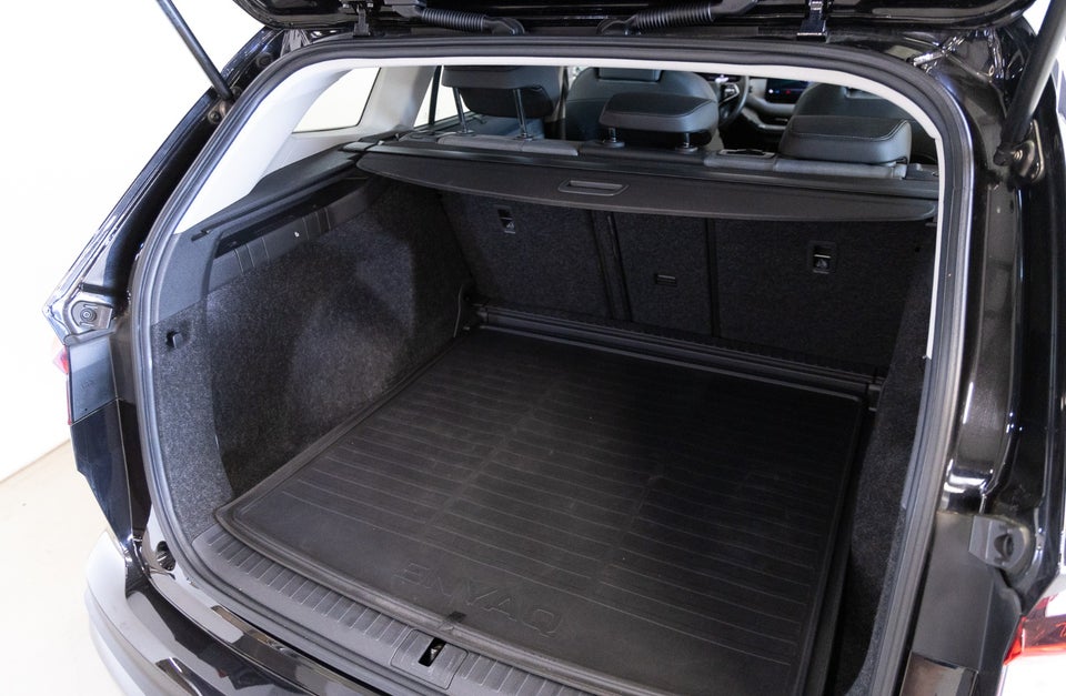 Skoda Enyaq 60 iV Loft 5d