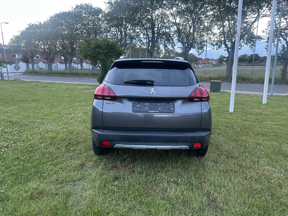 Peugeot 2008 1,6 BlueHDi 100 Allure Sky 5d