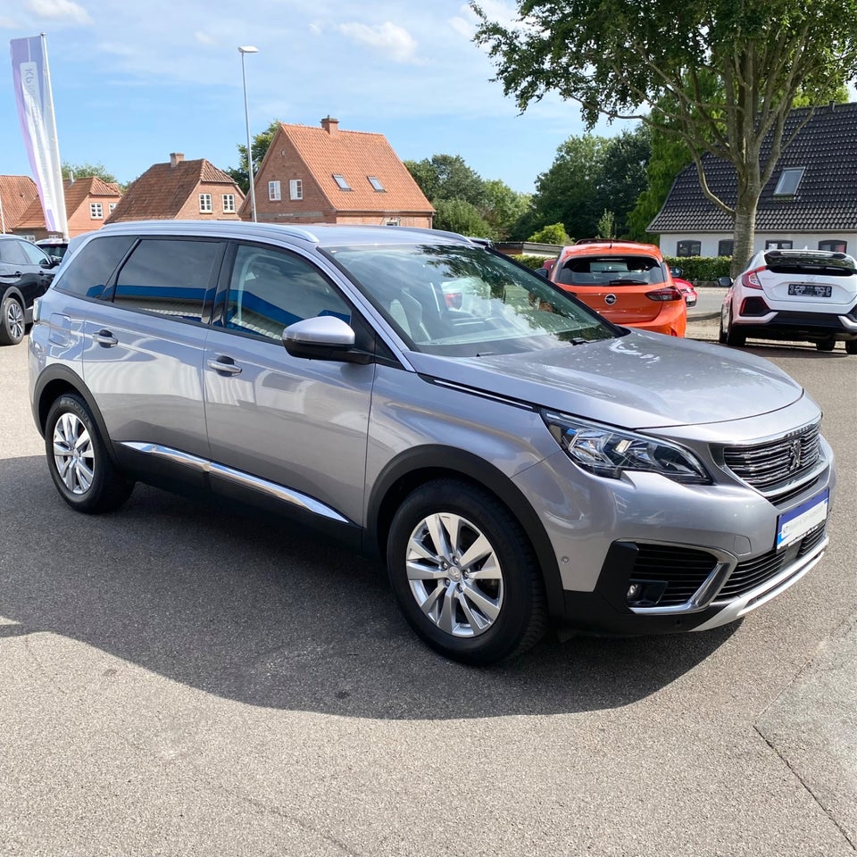 Peugeot 5008 1,6 BlueHDi 120 Allure 7prs 5d