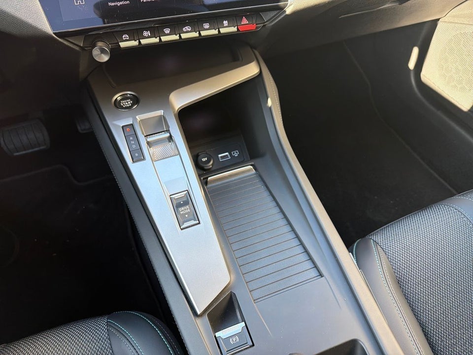 Peugeot 308 1,6 Hybrid First Selection+ SW EAT8 5d