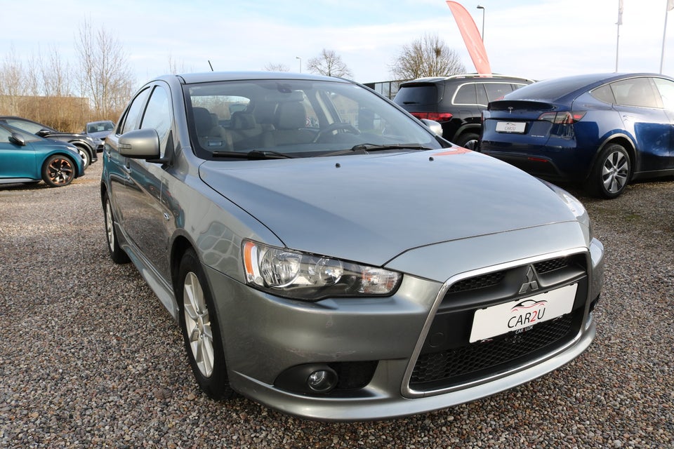 Mitsubishi Lancer 1,6 Invite SportBack 5d