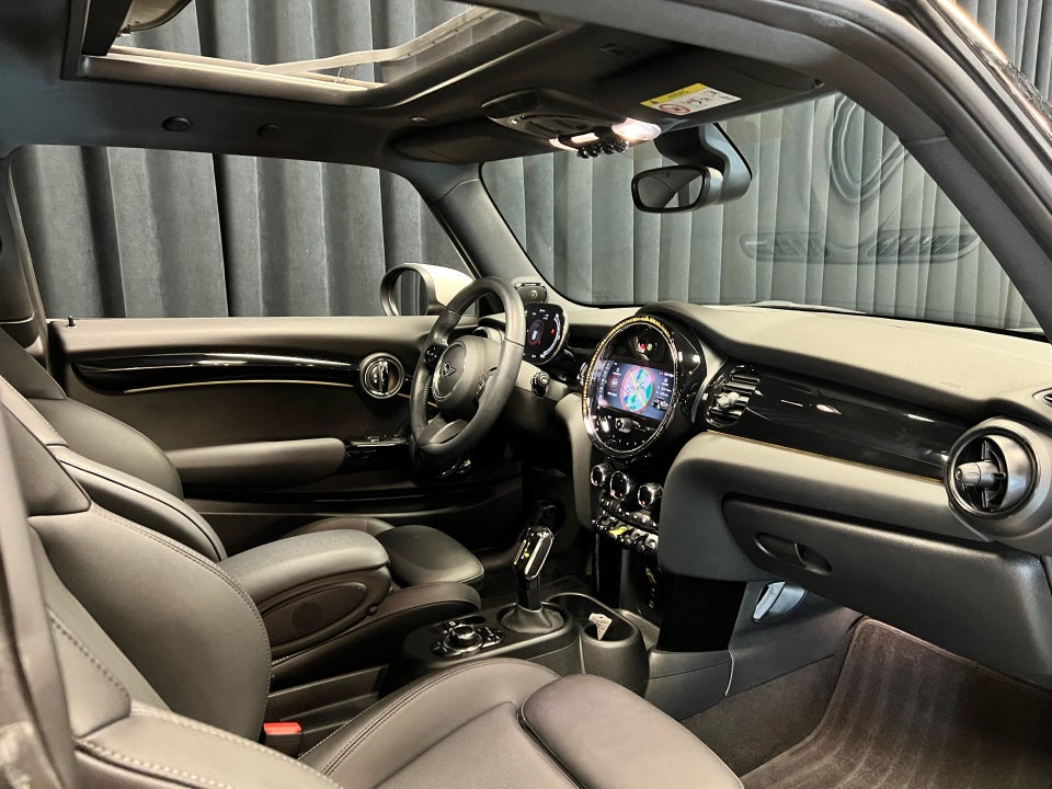 MINI Cooper SE Edition Premium Plus 3d